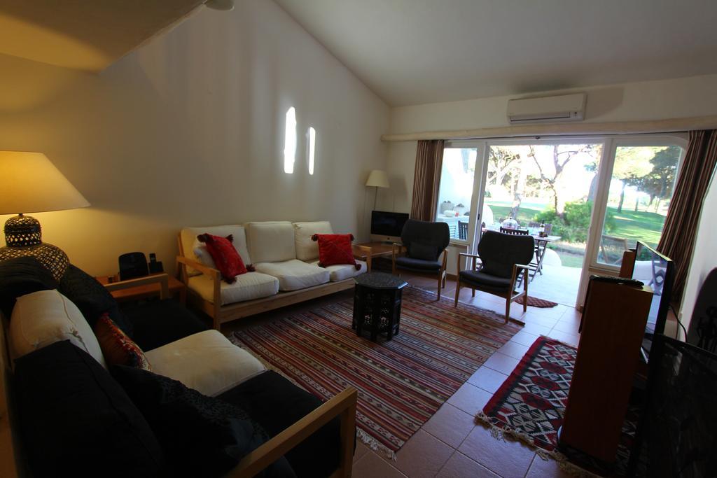 Authentic & Tranquil Villa กาชไกช์ ภายนอก รูปภาพ